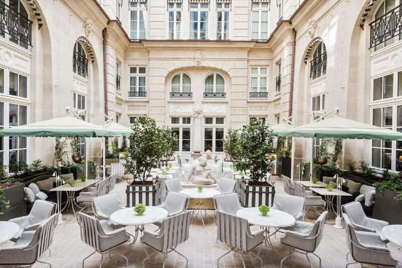 HOTEL DE CRILLON